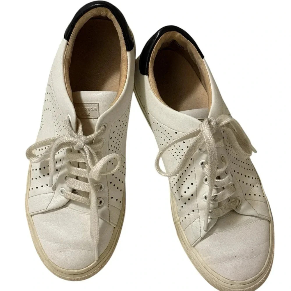 Kate Spade New York Ashlyn Sneakers White & black logo on the back. Size 6.5